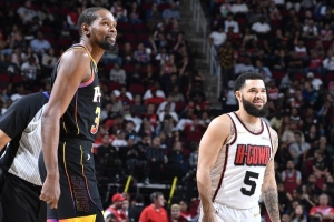 蘇群：火箭可以申請(qǐng)傷病特例來簽威少 內(nèi)部挖潛力的話沒合適人選