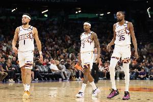 布克談失敗的太陽三巨頭：這是我職業(yè)生涯中最艱難的2年