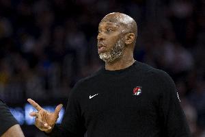 真摯的祝福！祝開拓者主帥比盧普斯49歲生日快樂！??