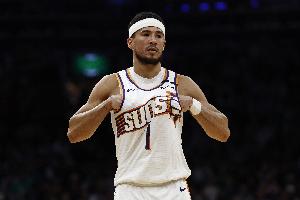 兩年1.45億提前續(xù)約！太陽老板：布克是球隊(duì)的絕對(duì)核心和未來