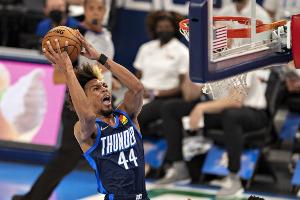 NBA生涯場(chǎng)均2分1.1板！Scotto：灰熊與小查理-布朗達(dá)成了簽約協(xié)議