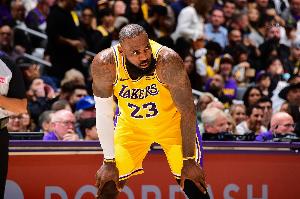 23年頭一遭！本賽季是詹姆斯生涯首次背負(fù)“打完就到期”的合同