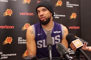 狄龍：我一被交易就立刻聯(lián)系了布克 當初防守他可是巨大挑戰(zhàn)