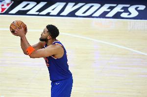 邁克-布朗：小薩與唐斯是不同類型的球員 但他們技術(shù)水平都非常高