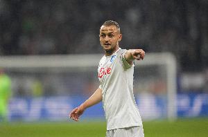 洛博特卡：那不勒斯會(huì)盡力在圣西羅拿到3分 和德布勞內(nèi)搭檔很容易