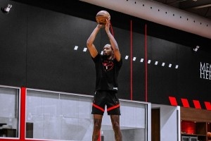 新賽季集結(jié)號(hào)吹響！火箭官方發(fā)布訓(xùn)練圖集 眾將揮汗如雨全力沖刺