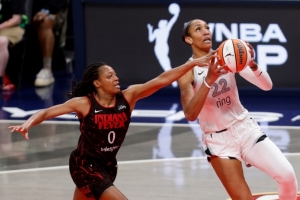 周二競(jìng)彩籃球焦點(diǎn)：終極一戰(zhàn) 王牌狂熱沖擊總決賽