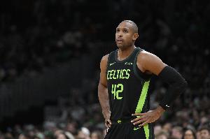 霍福德常規(guī)賽曾25次打勇士 場均14.9分9.4板為面對(duì)所有隊(duì)最高！