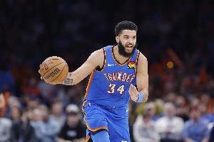 很突然！官方：雷霆前鋒肯里奇-威廉姆斯今天接受左膝關(guān)節(jié)鏡手術(shù)