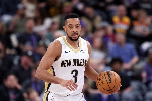 場(chǎng)均20+就入選全明星？甜瓜&布克等人不認(rèn)同 一人10年都沒(méi)入選過(guò)