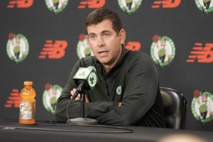 史蒂文斯：我們給了霍福德留下的機會 但他有資格做任何決定