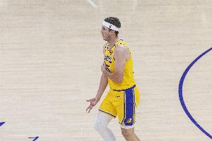 里夫斯：如果能在一支球隊打完整個生涯將很酷 目前很少人能做到