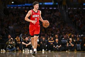 名記：火箭預(yù)計(jì)不會(huì)采取應(yīng)對(duì)性引援 并用數(shù)月考察謝潑德與阿門