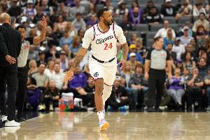 希羅：這么多年一直喜歡看鮑威爾打球 他能讓我得到大量得分機會