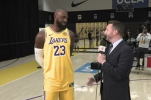 詹姆斯：新賽季我要活在當(dāng)下 不擔(dān)心昨日怎樣也不去關(guān)注未來如何