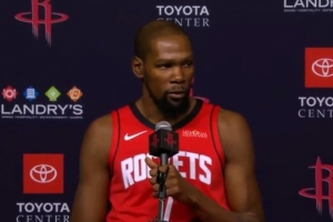 伊森：我認(rèn)識(shí)KD的時(shí)間比他認(rèn)識(shí)我的時(shí)間要長(zhǎng)得多 他總是以身作則