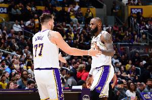 詹姆斯談東契奇減重：天哪！我也得開(kāi)始他的訓(xùn)練計(jì)劃了