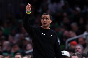 懷特：馬祖拉反復(fù)提醒我要承擔(dān)領(lǐng)導(dǎo)力角色 我們會(huì)共同扛起責(zé)任