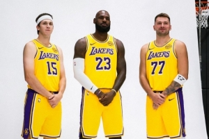 詹姆斯：從頭起步對(duì)建立化學(xué)反應(yīng)大有益處 教練組也有了更多經(jīng)驗(yàn)