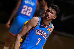 切特：現(xiàn)在身體狀態(tài)很好 受傷期間想回歸球隊(duì)但身體未到最佳狀態(tài)