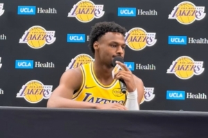 新賽季角色？布朗尼：我只是需要抓住任何機(jī)會(huì) 上場打球努力生存