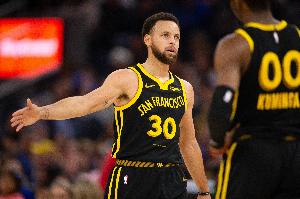 庫(kù)里談庫(kù)明加：必須正視當(dāng)下發(fā)生的事 球隊(duì)在努力理清眼前的局面