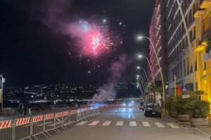 不走運(yùn)，意媒：葡體飛機(jī)晚點(diǎn)，到達(dá)那不勒斯后又遭煙花騷擾