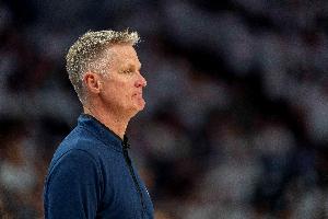 科爾談合同只剩1年：希望能和勇士繼續(xù)合作 但不急于現(xiàn)在談續(xù)約