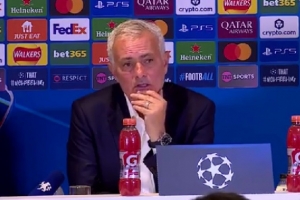 穆帥：藍(lán)軍是我生命的一部分，我執(zhí)教成就太大以至于被認(rèn)為有魔法