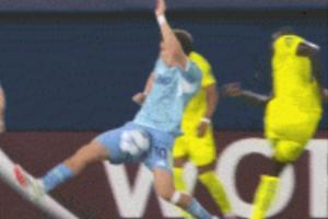 看著都疼！伊爾迪茲用襠部封堵佩佩遠(yuǎn)射，隨后痛苦跪地