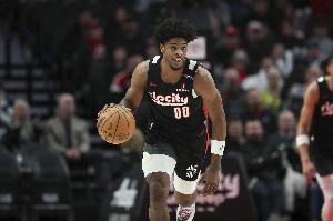 亨德森：一直強調(diào)快節(jié)奏但之前未形成體系 新賽季的打法會快很多