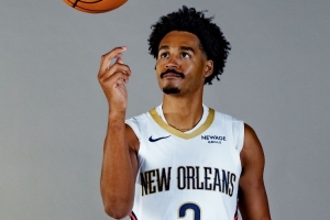 隨便玩玩！普爾首秀20分鐘9中3&三分6中1拿到11分4板4助1帽