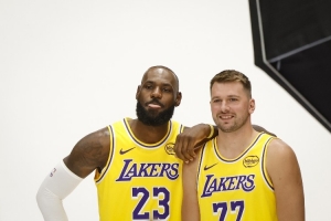 湖人新賽季面臨幾大問題：如何搭配首發(fā)？艾頓能否發(fā)揮應(yīng)有水平？