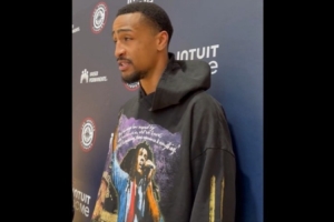 約翰-科林斯：隊里老將對我期待值很高 希望在他們帶領(lǐng)下奪冠