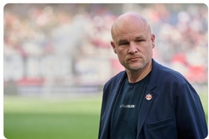 德天空：門興有意聘請施羅德?lián)慰偙O(jiān)，需向薩爾茨堡支付補(bǔ)償金