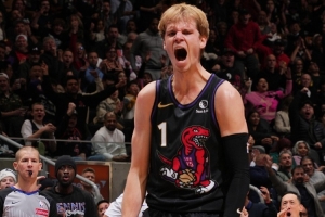 得分全場最高！猛龍球員迪克三節(jié)13中8砍22分6板！