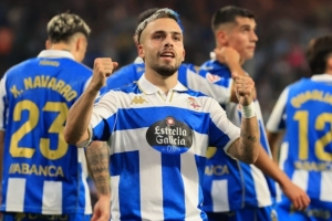 西乙格局初顯：拉科、桑坦德兩支老牌勁旅強勢領(lǐng)跑 沖甲懸念陡增