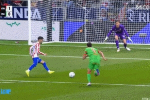 處子球還得等！巴埃納破門格子越位位置“擋拆”，裁判回看判無效