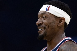 武圣：不想說(shuō)比爾的生涯被浪費(fèi)了 但他真的不該一直待在爛隊(duì)