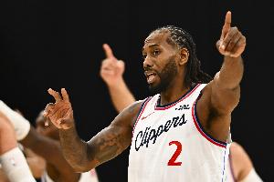 揭幕戰(zhàn)客戰(zhàn)爵士！隊(duì)記：萊昂納德&比爾&博格丹均可以出戰(zhàn)