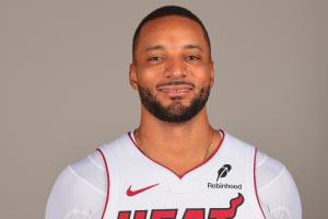 不如比爾？鮑威爾熱火首秀28分9板4助 比爾僅5分 卡登合砍25分