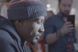 比爾：上半場太陽得到了太多三分出手機會 我們努力去限制他們