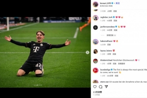 17歲卡爾社媒曬滑跪慶祝照，德甲官方鼓勵(lì)：聯(lián)賽處子球總是很特殊