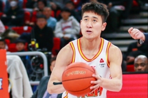 姜偉澤：腳傷5個月 第一次復(fù)出比賽 有種重生的感覺 回來就是好的