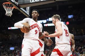 這也太準了！猛龍首節(jié)三分球15中9轟39分 領先雄鹿10分