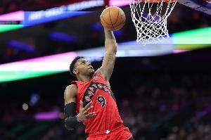 表現(xiàn)全面！巴雷特12中6&三分8中4 砍下23+8+4+1+2填滿數(shù)據(jù)欄