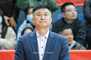 杜鋒：現(xiàn)場座位基本都坐滿 歡迎球迷來東莞感受不一樣的籃球氛圍