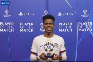 1進(jìn)球3過(guò)人成功，埃斯特旺當(dāng)選切爾西2-2卡拉巴赫一役全場(chǎng)最佳