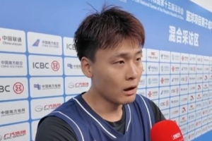 趙睿：自己目前的狀態(tài)中等 傷病情況很平穩(wěn) 要立足打出自己的籃球