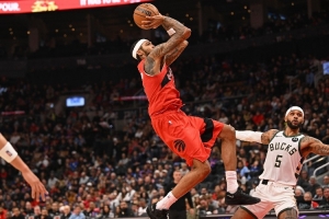 坦普爾：英格拉姆其實(shí)很喜歡傳球 他的中距離就像是上籃